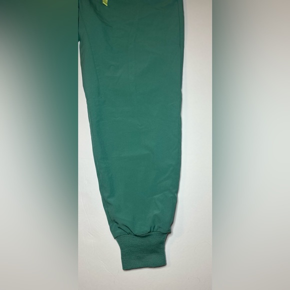Figs Men’s Tansen Scrub Pants Eucalyptus Lined Jogger Size M/Short PO #3658 - Picture 5 of 13